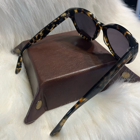 Tres Noir Harlow Cat Eye Tortoise Shell Acrylic Sunglasses main image 10